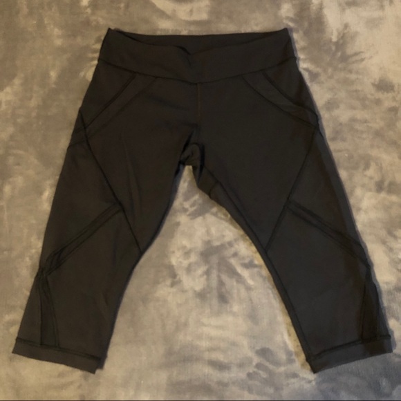 NWOT Lululemon breezy capri shorts - Picture 5 of 12